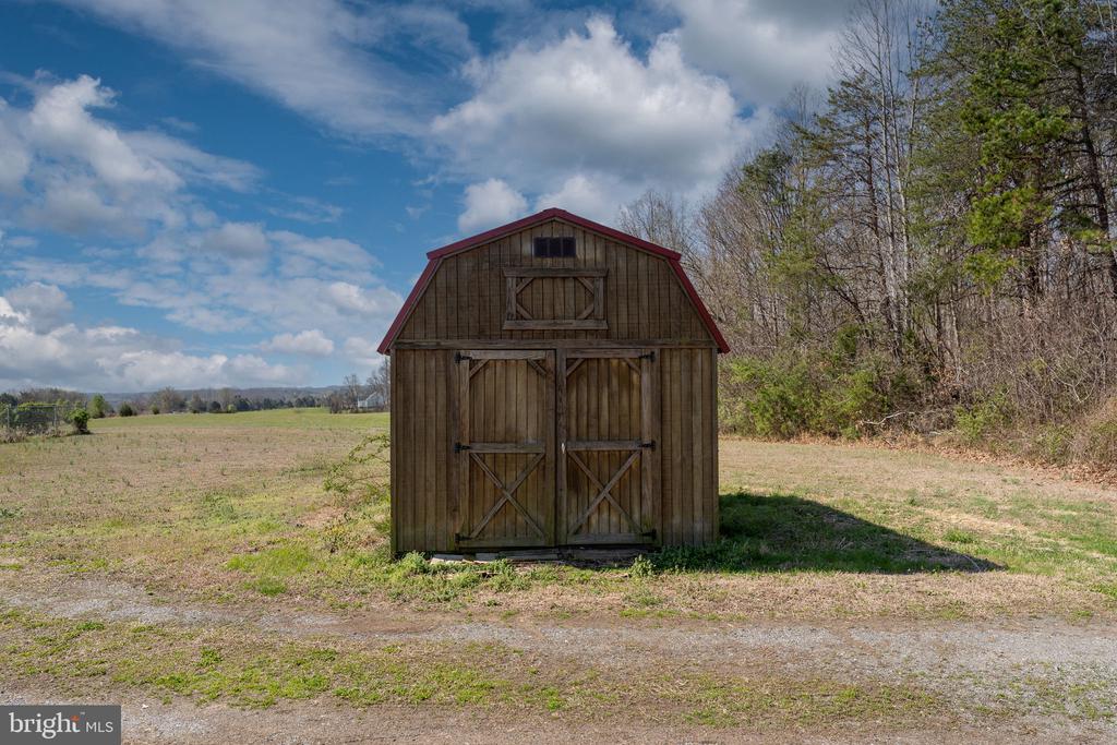 19473 DANIEL RD, ORANGE, Virginia 22960, 3 Bedrooms Bedrooms, ,2 BathroomsBathrooms,Residential,19473 DANIEL RD,VAOR2013764 MLS # VAOR2013764