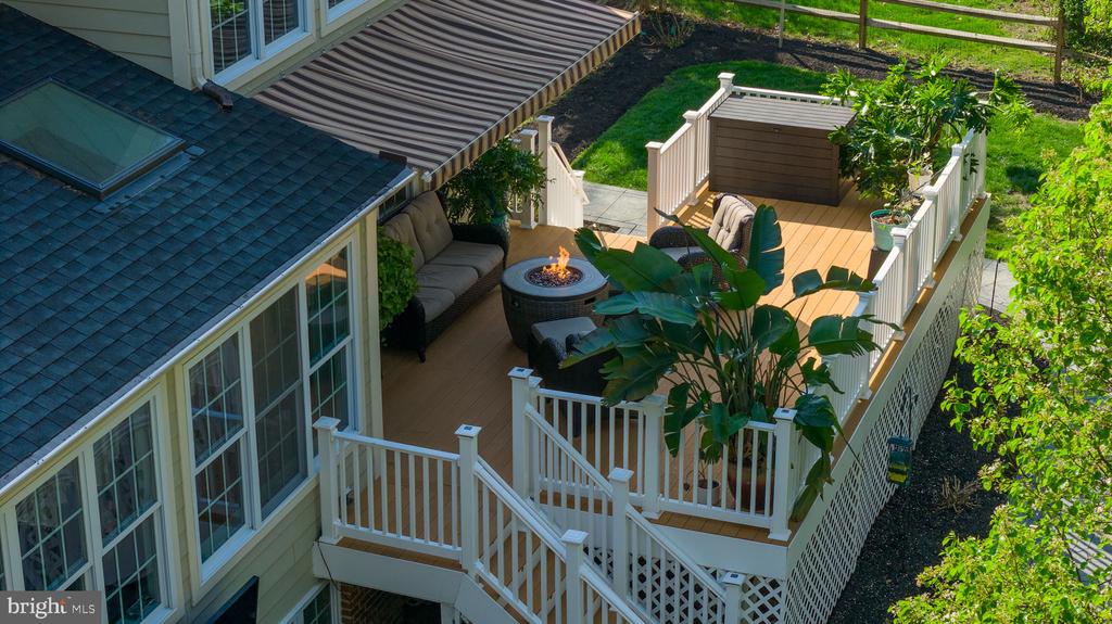 11613 PINE HOLLOW LN, SPOTSYLVANIA, Virginia 22551, 4 Bedrooms Bedrooms, ,3 BathroomsBathrooms,Residential,11613 PINE HOLLOW LN,VASP2040602 MLS # VASP2040602