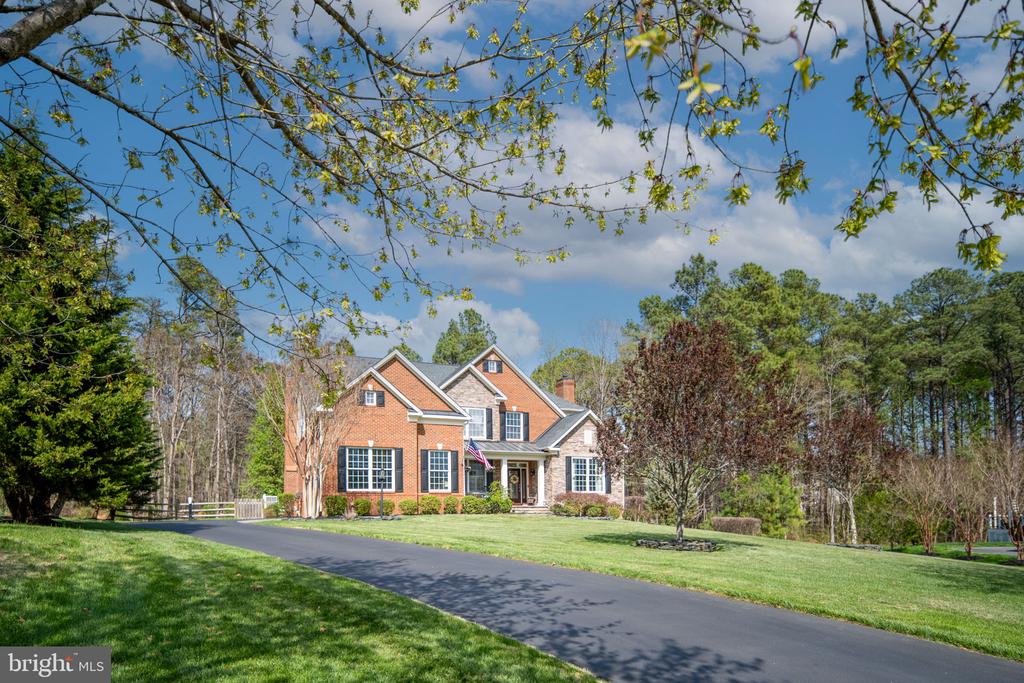 11613 PINE HOLLOW LN, SPOTSYLVANIA, Virginia 22551, 4 Bedrooms Bedrooms, ,3 BathroomsBathrooms,Residential,11613 PINE HOLLOW LN,VASP2040602 MLS # VASP2040602