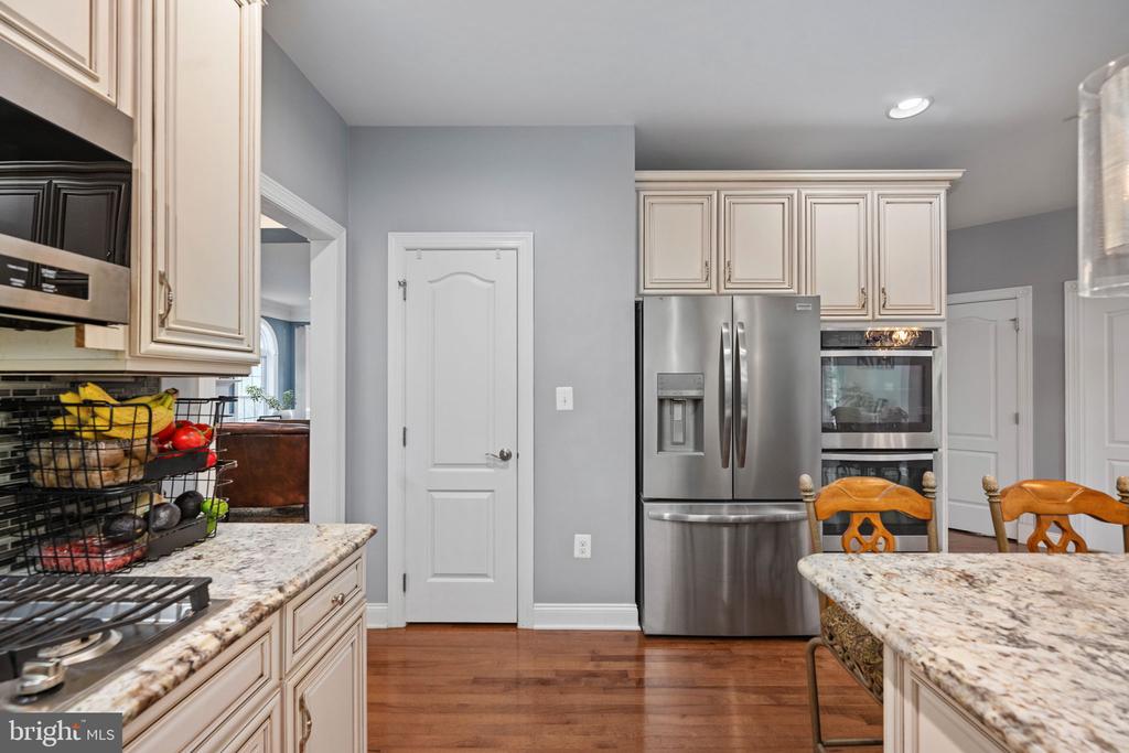 11613 PINE HOLLOW LN, SPOTSYLVANIA, Virginia 22551, 4 Bedrooms Bedrooms, ,3 BathroomsBathrooms,Residential,11613 PINE HOLLOW LN,VASP2040602 MLS # VASP2040602