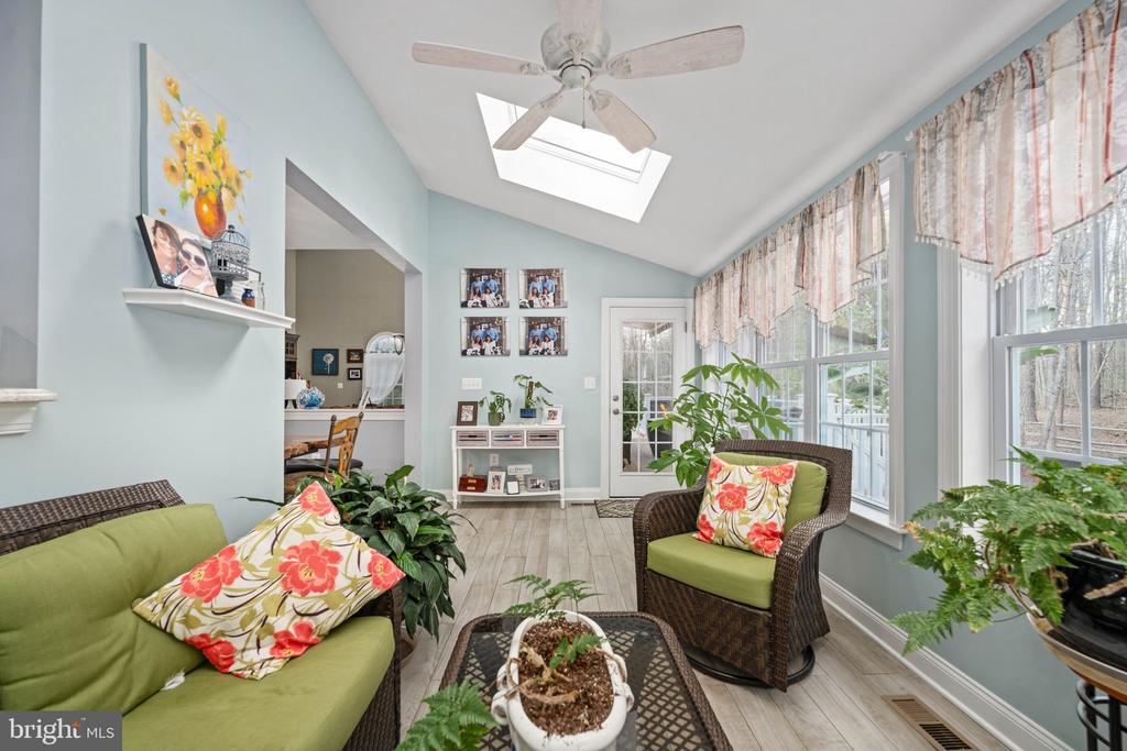 11613 PINE HOLLOW LN, SPOTSYLVANIA, Virginia 22551, 4 Bedrooms Bedrooms, ,3 BathroomsBathrooms,Residential,11613 PINE HOLLOW LN,VASP2040602 MLS # VASP2040602