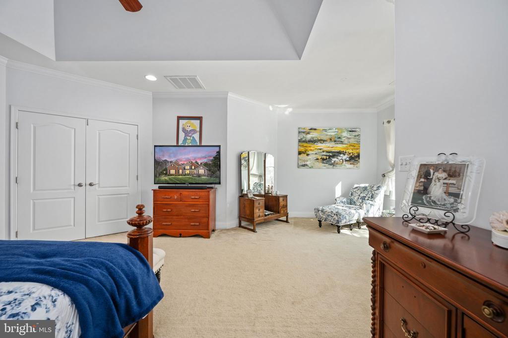 11613 PINE HOLLOW LN, SPOTSYLVANIA, Virginia 22551, 4 Bedrooms Bedrooms, ,3 BathroomsBathrooms,Residential,11613 PINE HOLLOW LN,VASP2040602 MLS # VASP2040602