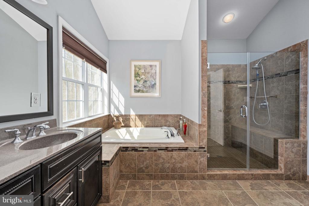 11613 PINE HOLLOW LN, SPOTSYLVANIA, Virginia 22551, 4 Bedrooms Bedrooms, ,3 BathroomsBathrooms,Residential,11613 PINE HOLLOW LN,VASP2040602 MLS # VASP2040602