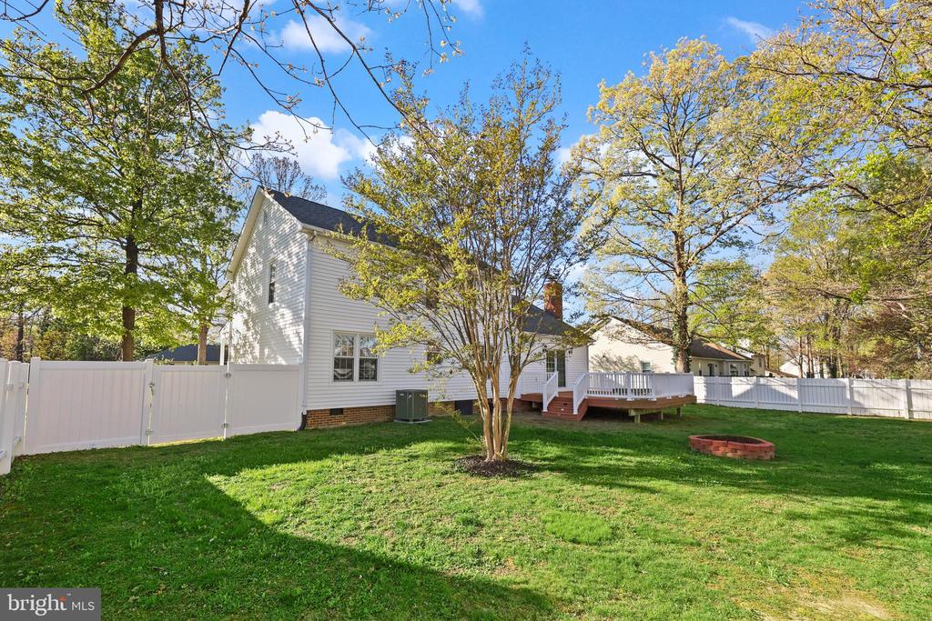 503 MAPLE GROVE DR, FREDERICKSBURG, Virginia 22407, 4 Bedrooms Bedrooms, ,2 BathroomsBathrooms,Residential,503 MAPLE GROVE DR,VASP2040594 MLS # VASP2040594