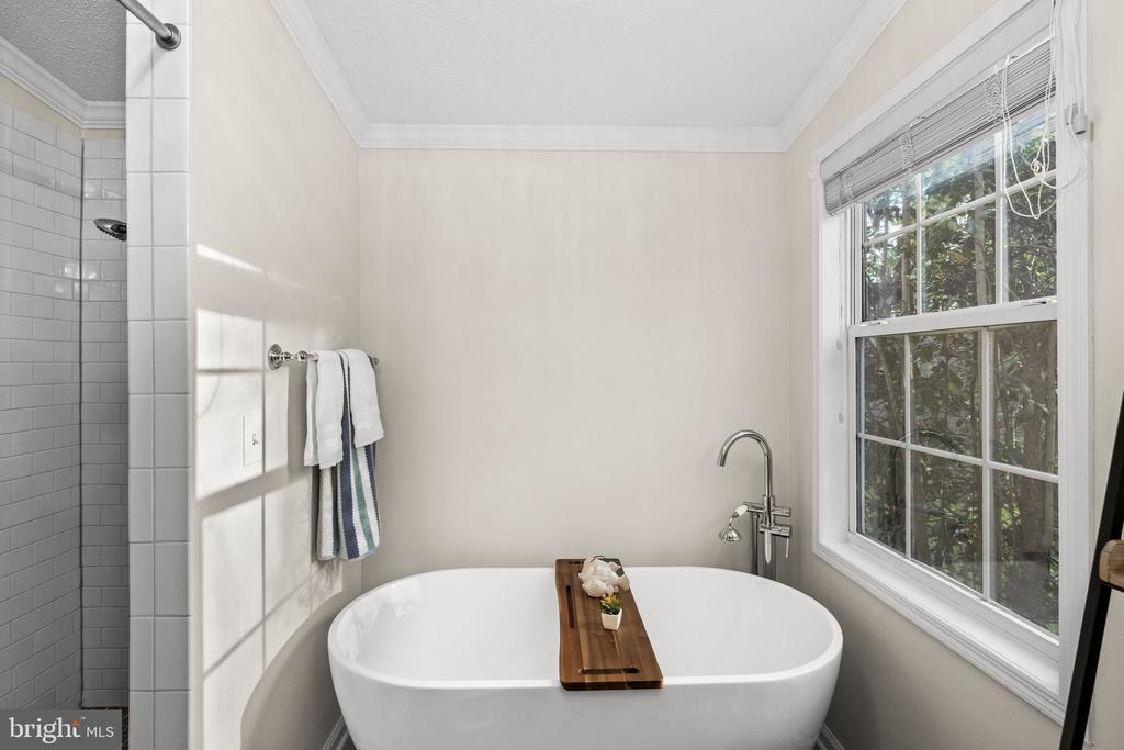 9401 MILL POND RD, SPOTSYLVANIA, Virginia 22551, 3 Bedrooms Bedrooms, ,2 BathroomsBathrooms,Residential,9401 MILL POND RD,VASP2040668 MLS # VASP2040668