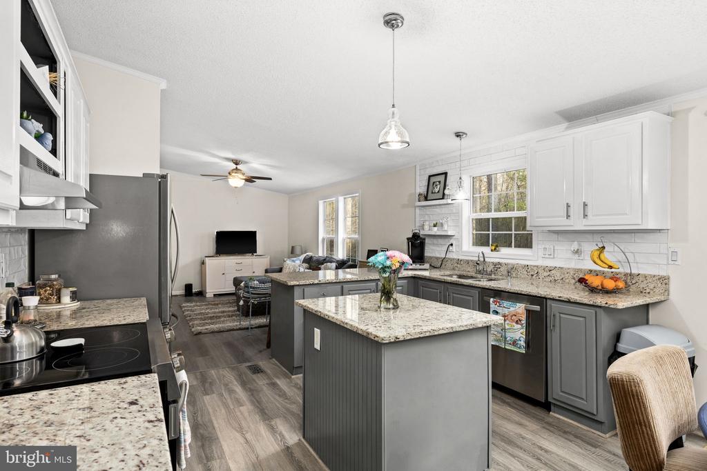 9401 MILL POND RD, SPOTSYLVANIA, Virginia 22551, 3 Bedrooms Bedrooms, ,2 BathroomsBathrooms,Residential,9401 MILL POND RD,VASP2040668 MLS # VASP2040668