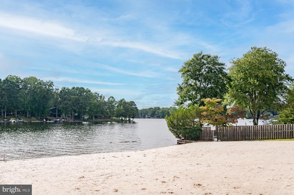 205 MONUMENT RD, LOCUST GROVE, Virginia 22508, 3 Bedrooms Bedrooms, ,1 BathroomBathrooms,Residential,205 MONUMENT RD,VAOR2013786 MLS # VAOR2013786