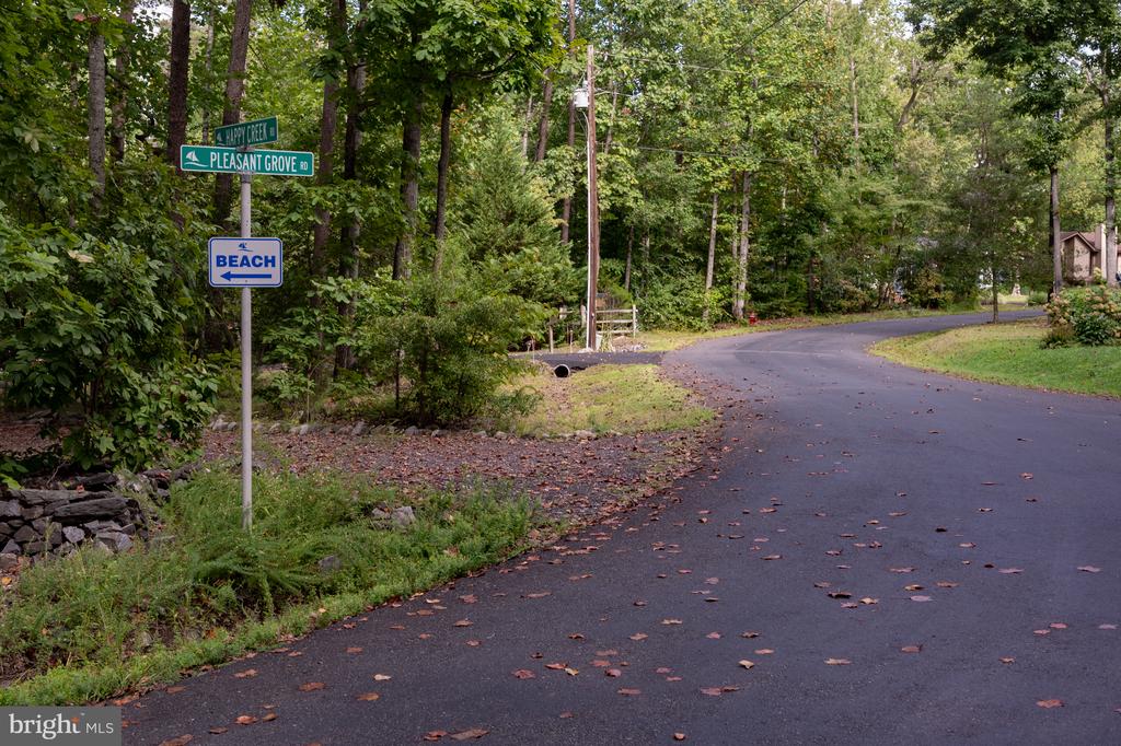 205 MONUMENT RD, LOCUST GROVE, Virginia 22508, 3 Bedrooms Bedrooms, ,1 BathroomBathrooms,Residential,205 MONUMENT RD,VAOR2013786 MLS # VAOR2013786