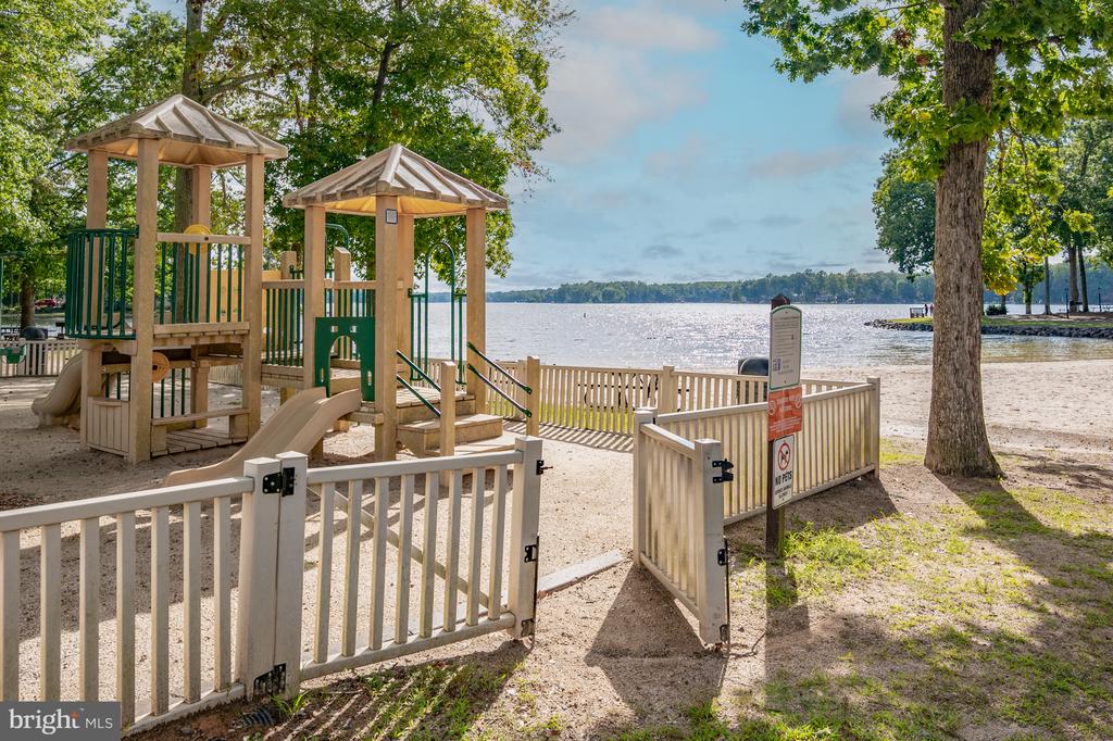 205 MONUMENT RD, LOCUST GROVE, Virginia 22508, 3 Bedrooms Bedrooms, ,1 BathroomBathrooms,Residential,205 MONUMENT RD,VAOR2013786 MLS # VAOR2013786