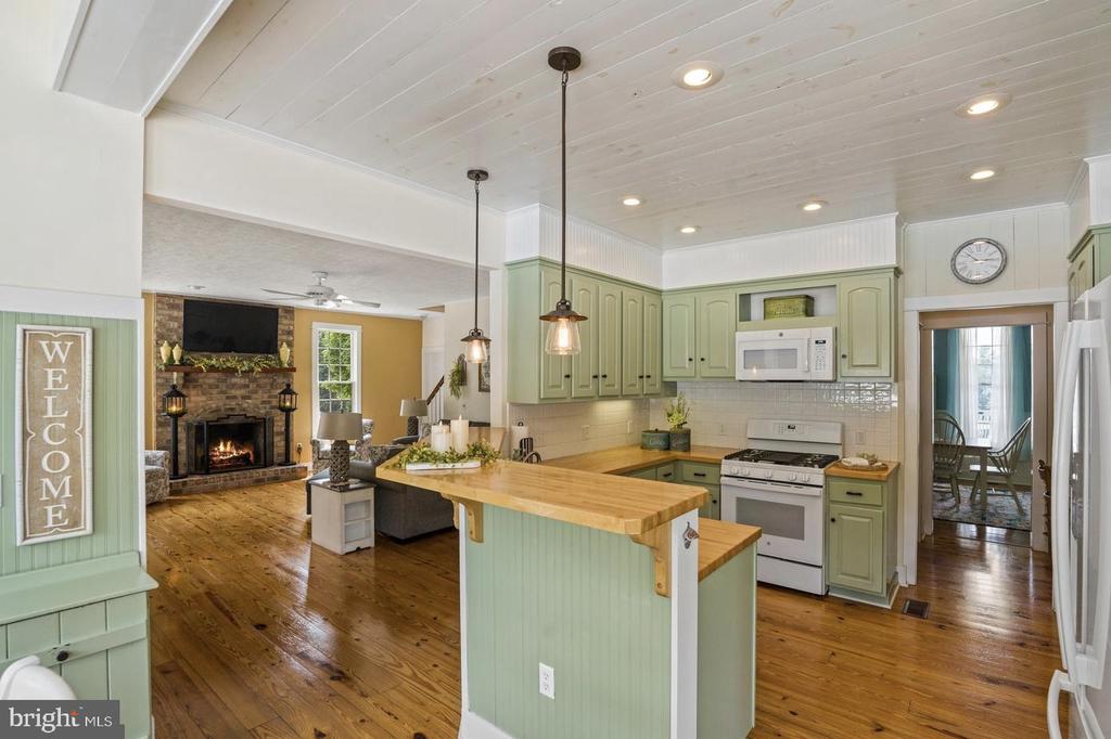 1050 BROOKSTONE RD, LURAY, Virginia 22835, 5 Bedrooms Bedrooms, ,4 BathroomsBathrooms,Residential,1050 BROOKSTONE RD,VAPA2006268 MLS # VAPA2006268