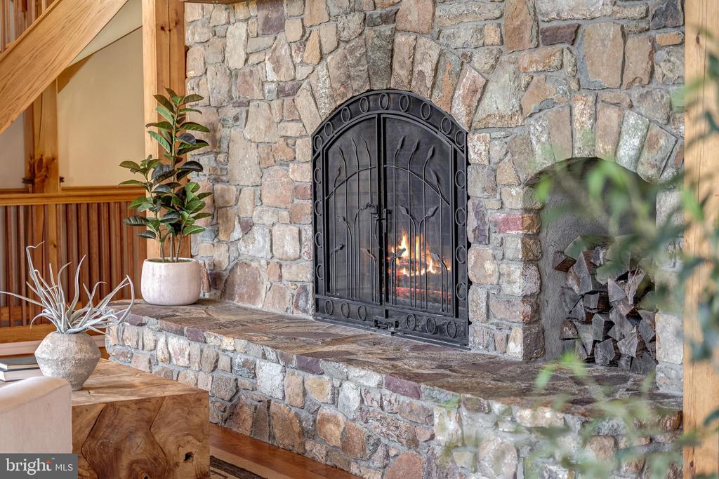 11597 LEEDS CHAPEL LN, MARKHAM, Virginia, 4 Bedrooms Bedrooms, ,2 BathroomsBathrooms,Residential,11597 LEEDS CHAPEL LN,VAFQ2020962 MLS # VAFQ2020962