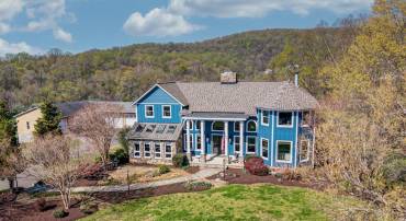 11597 LEEDS CHAPEL LN, MARKHAM, Virginia, 4 Bedrooms Bedrooms, ,2 BathroomsBathrooms,Residential,11597 LEEDS CHAPEL LN,VAFQ2020962 MLS # VAFQ2020962