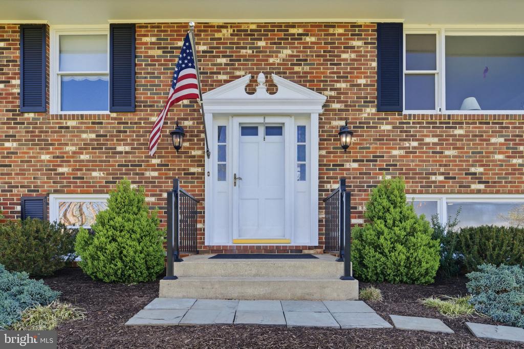 6163 GEORGETOWN RD, BROAD RUN, Virginia, 4 Bedrooms Bedrooms, ,3 BathroomsBathrooms,Residential,6163 GEORGETOWN RD,VAFQ2021082 MLS # VAFQ2021082