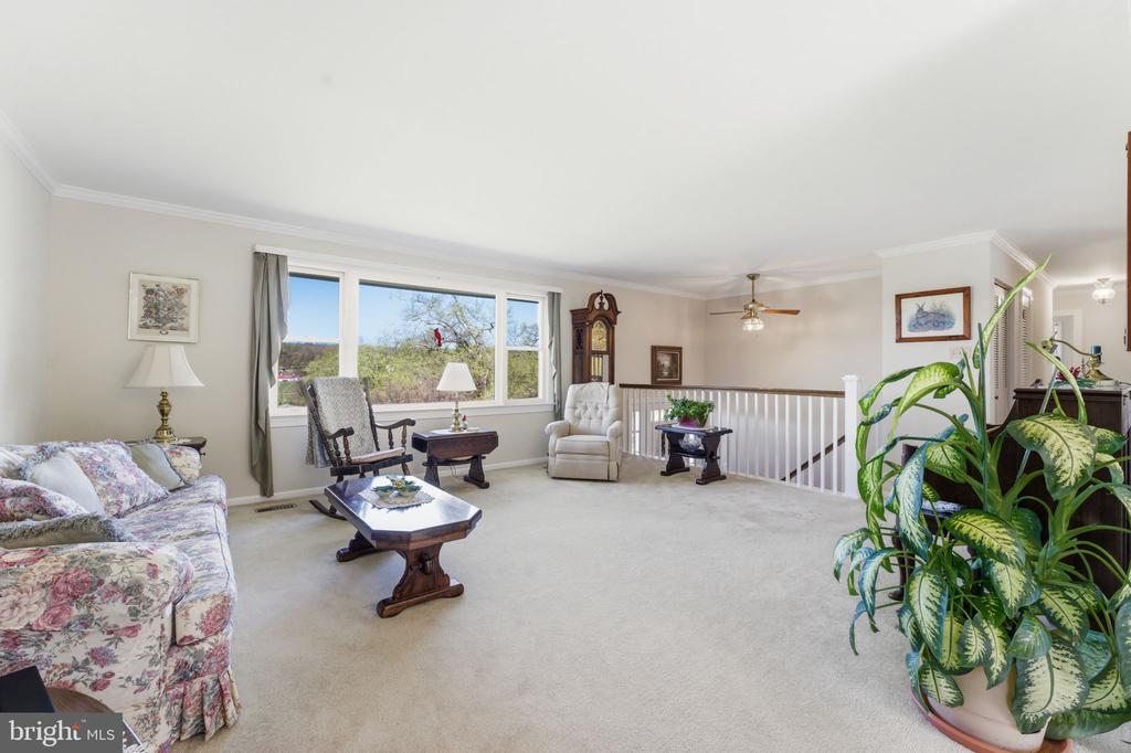 6163 GEORGETOWN RD, BROAD RUN, Virginia, 4 Bedrooms Bedrooms, ,3 BathroomsBathrooms,Residential,6163 GEORGETOWN RD,VAFQ2021082 MLS # VAFQ2021082