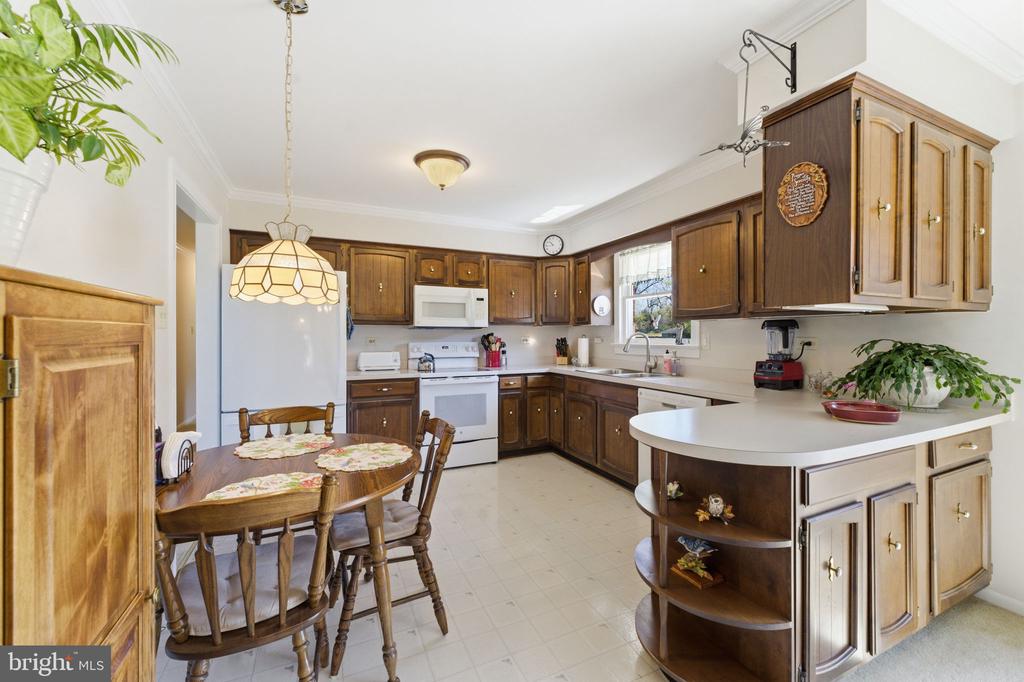 6163 GEORGETOWN RD, BROAD RUN, Virginia, 4 Bedrooms Bedrooms, ,3 BathroomsBathrooms,Residential,6163 GEORGETOWN RD,VAFQ2021082 MLS # VAFQ2021082