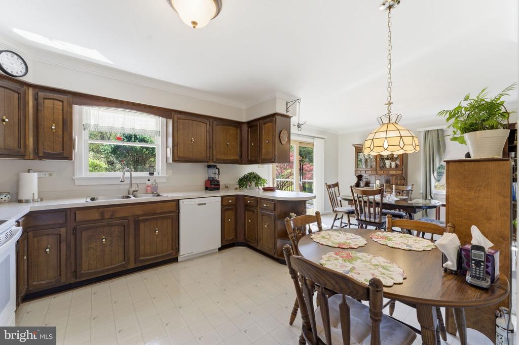 6163 GEORGETOWN RD, BROAD RUN, Virginia, 4 Bedrooms Bedrooms, ,3 BathroomsBathrooms,Residential,6163 GEORGETOWN RD,VAFQ2021082 MLS # VAFQ2021082