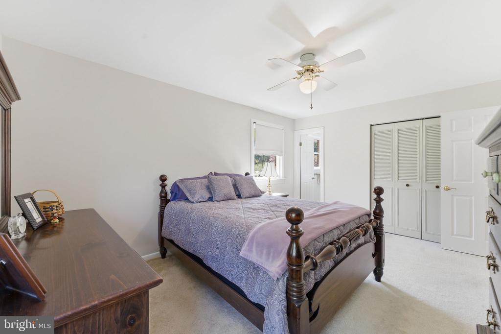 6163 GEORGETOWN RD, BROAD RUN, Virginia, 4 Bedrooms Bedrooms, ,3 BathroomsBathrooms,Residential,6163 GEORGETOWN RD,VAFQ2021082 MLS # VAFQ2021082