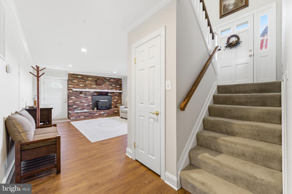 6163 GEORGETOWN RD, BROAD RUN, Virginia, 4 Bedrooms Bedrooms, ,3 BathroomsBathrooms,Residential,6163 GEORGETOWN RD,VAFQ2021082 MLS # VAFQ2021082