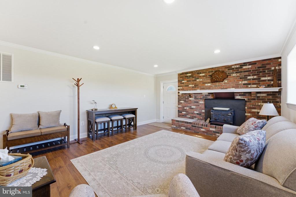 6163 GEORGETOWN RD, BROAD RUN, Virginia, 4 Bedrooms Bedrooms, ,3 BathroomsBathrooms,Residential,6163 GEORGETOWN RD,VAFQ2021082 MLS # VAFQ2021082