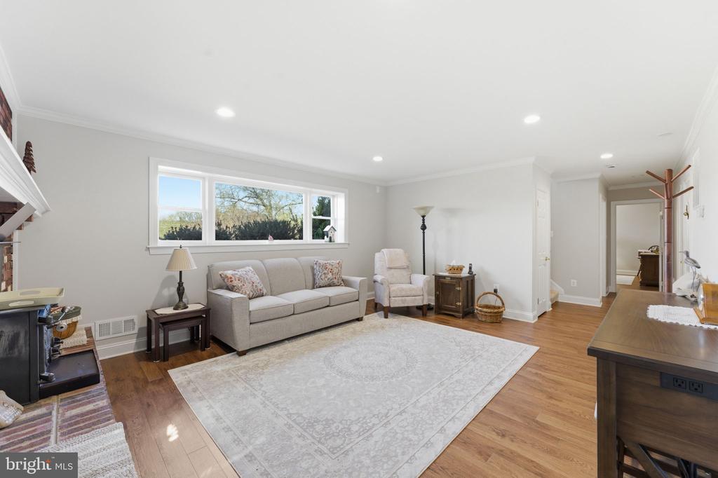 6163 GEORGETOWN RD, BROAD RUN, Virginia, 4 Bedrooms Bedrooms, ,3 BathroomsBathrooms,Residential,6163 GEORGETOWN RD,VAFQ2021082 MLS # VAFQ2021082