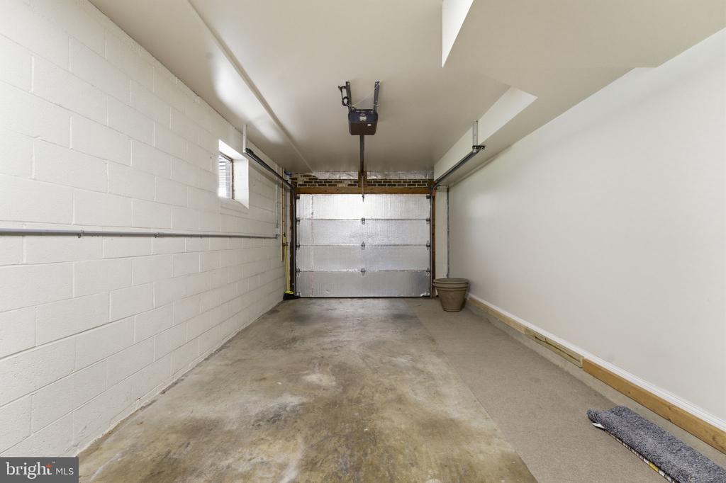 6163 GEORGETOWN RD, BROAD RUN, Virginia, 4 Bedrooms Bedrooms, ,3 BathroomsBathrooms,Residential,6163 GEORGETOWN RD,VAFQ2021082 MLS # VAFQ2021082