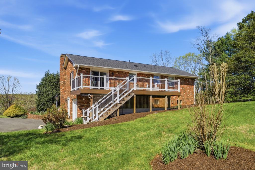 6163 GEORGETOWN RD, BROAD RUN, Virginia, 4 Bedrooms Bedrooms, ,3 BathroomsBathrooms,Residential,6163 GEORGETOWN RD,VAFQ2021082 MLS # VAFQ2021082