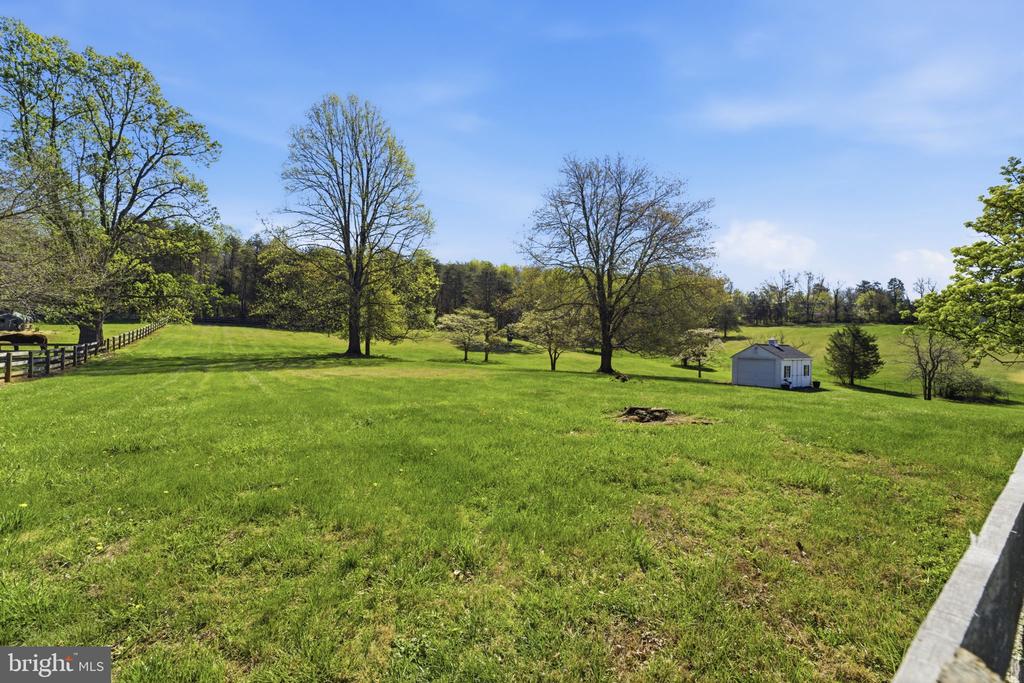 6163 GEORGETOWN RD, BROAD RUN, Virginia, 4 Bedrooms Bedrooms, ,3 BathroomsBathrooms,Residential,6163 GEORGETOWN RD,VAFQ2021082 MLS # VAFQ2021082