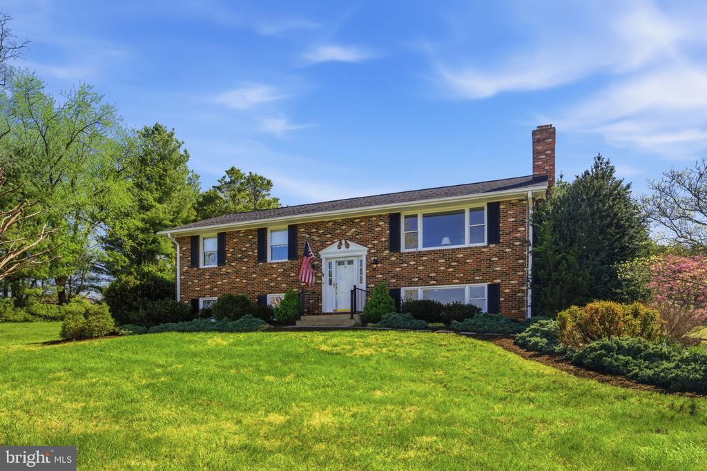 6163 GEORGETOWN RD, BROAD RUN, Virginia, 4 Bedrooms Bedrooms, ,3 BathroomsBathrooms,Residential,6163 GEORGETOWN RD,VAFQ2021082 MLS # VAFQ2021082