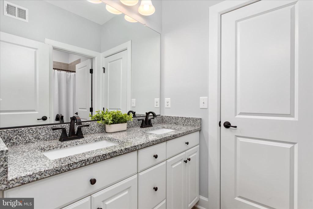 6443 BOB WHITE DR, WARRENTON, Virginia, 5 Bedrooms Bedrooms, ,4 BathroomsBathrooms,Residential,6443 BOB WHITE DR,VAFQ2021390 MLS # VAFQ2021390 6443 BOB WHITE DR, WARRENTON, Virginia, 5 Bedrooms Bedrooms, ,4 BathroomsBathrooms,Residential,6443 BOB WHITE DR,VAFQ2021390 MLS # VAFQ2021390