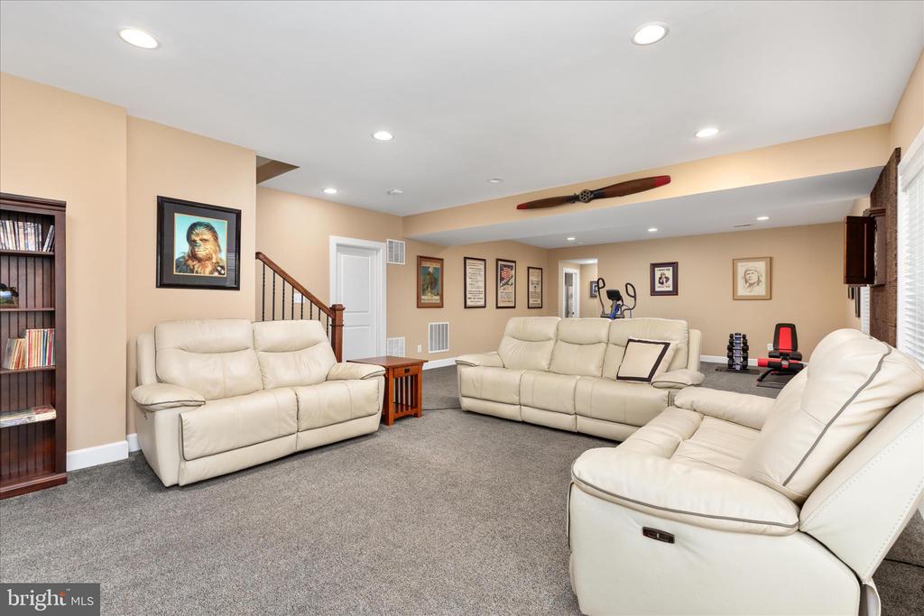 6443 BOB WHITE DR, WARRENTON, Virginia, 5 Bedrooms Bedrooms, ,4 BathroomsBathrooms,Residential,6443 BOB WHITE DR,VAFQ2021390 MLS # VAFQ2021390 6443 BOB WHITE DR, WARRENTON, Virginia, 5 Bedrooms Bedrooms, ,4 BathroomsBathrooms,Residential,6443 BOB WHITE DR,VAFQ2021390 MLS # VAFQ2021390