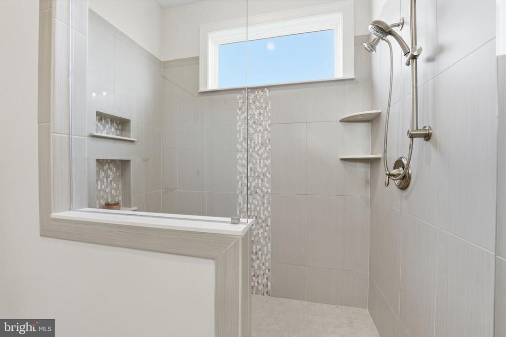 11517 OSPREY TRL, SPOTSYLVANIA, Virginia 22551, 3 Bedrooms Bedrooms, ,2 BathroomsBathrooms,Residential,11517 OSPREY TRL,VASP2040686 MLS # VASP2040686