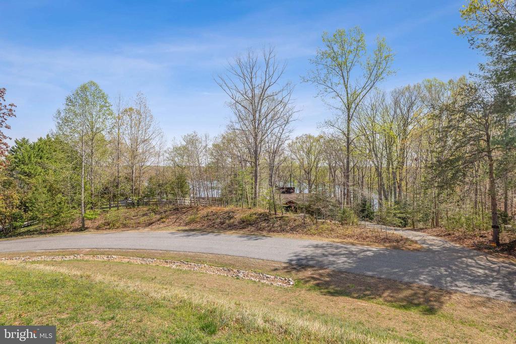 109 WHITE OAK DR, MINERAL, Virginia 23117, 4 Bedrooms Bedrooms, ,2 BathroomsBathrooms,Residential,109 WHITE OAK DR,VALA2009626 MLS # VALA2009626