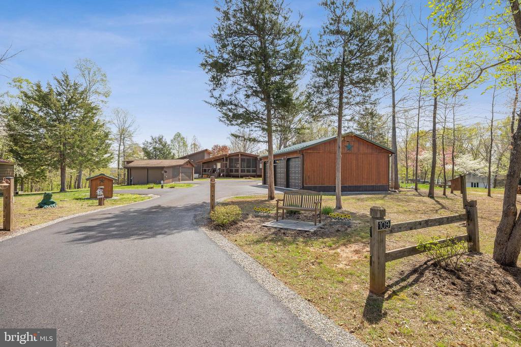 109 WHITE OAK DR, MINERAL, Virginia 23117, 4 Bedrooms Bedrooms, ,2 BathroomsBathrooms,Residential,109 WHITE OAK DR,VALA2009626 MLS # VALA2009626