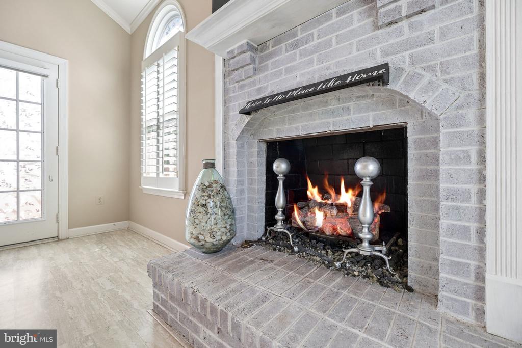 7573 FUSILIER DR, WARRENTON, Virginia 20186, 4 Bedrooms Bedrooms, ,3 BathroomsBathrooms,Residential,7573 FUSILIER DR,VAFQ2021214 MLS # VAFQ2021214