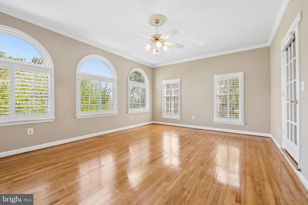 7573 FUSILIER DR, WARRENTON, Virginia 20186, 4 Bedrooms Bedrooms, ,3 BathroomsBathrooms,Residential,7573 FUSILIER DR,VAFQ2021214 MLS # VAFQ2021214