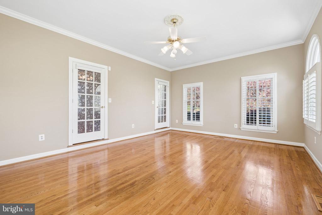 7573 FUSILIER DR, WARRENTON, Virginia 20186, 4 Bedrooms Bedrooms, ,3 BathroomsBathrooms,Residential,7573 FUSILIER DR,VAFQ2021214 MLS # VAFQ2021214