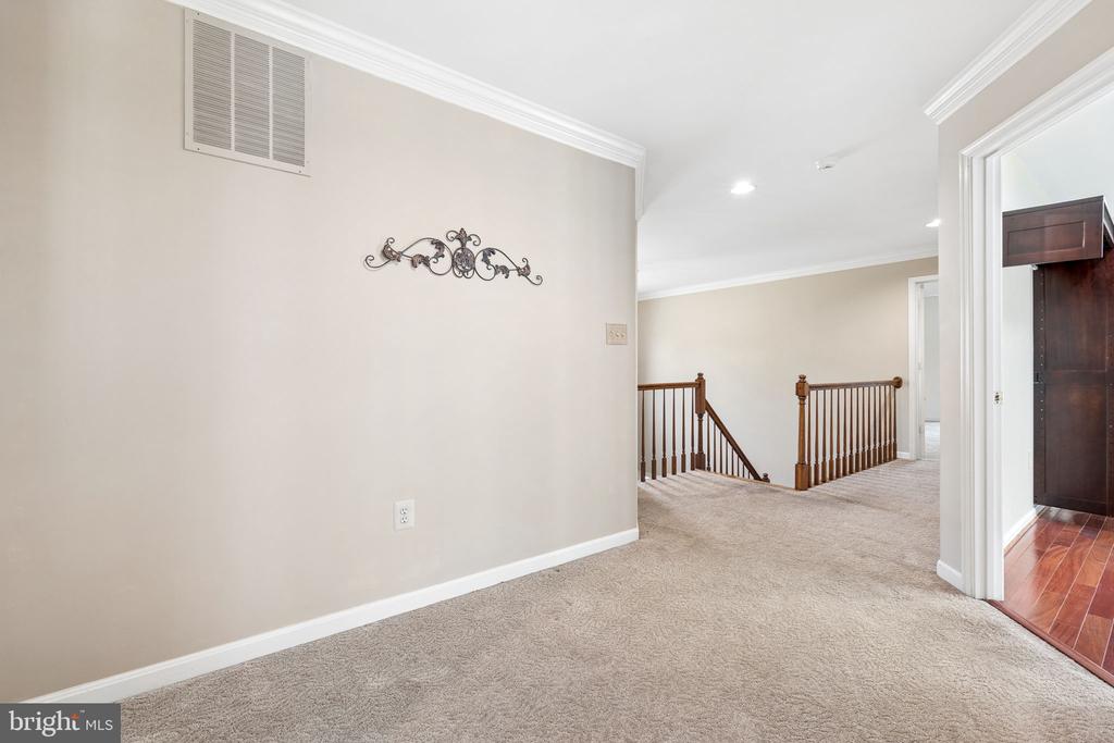 7573 FUSILIER DR, WARRENTON, Virginia 20186, 4 Bedrooms Bedrooms, ,3 BathroomsBathrooms,Residential,7573 FUSILIER DR,VAFQ2021214 MLS # VAFQ2021214