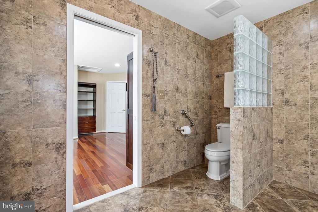 7573 FUSILIER DR, WARRENTON, Virginia 20186, 4 Bedrooms Bedrooms, ,3 BathroomsBathrooms,Residential,7573 FUSILIER DR,VAFQ2021214 MLS # VAFQ2021214