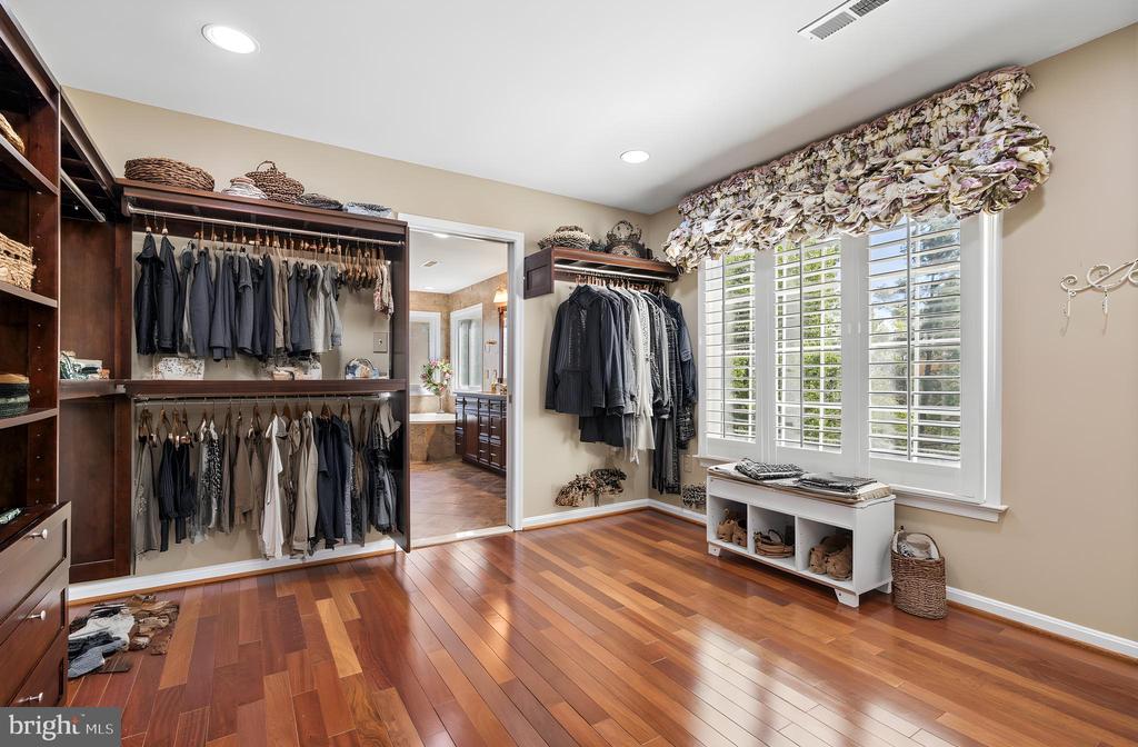 7573 FUSILIER DR, WARRENTON, Virginia 20186, 4 Bedrooms Bedrooms, ,3 BathroomsBathrooms,Residential,7573 FUSILIER DR,VAFQ2021214 MLS # VAFQ2021214