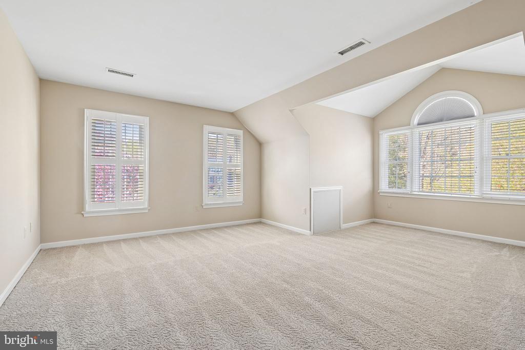 7573 FUSILIER DR, WARRENTON, Virginia 20186, 4 Bedrooms Bedrooms, ,3 BathroomsBathrooms,Residential,7573 FUSILIER DR,VAFQ2021214 MLS # VAFQ2021214