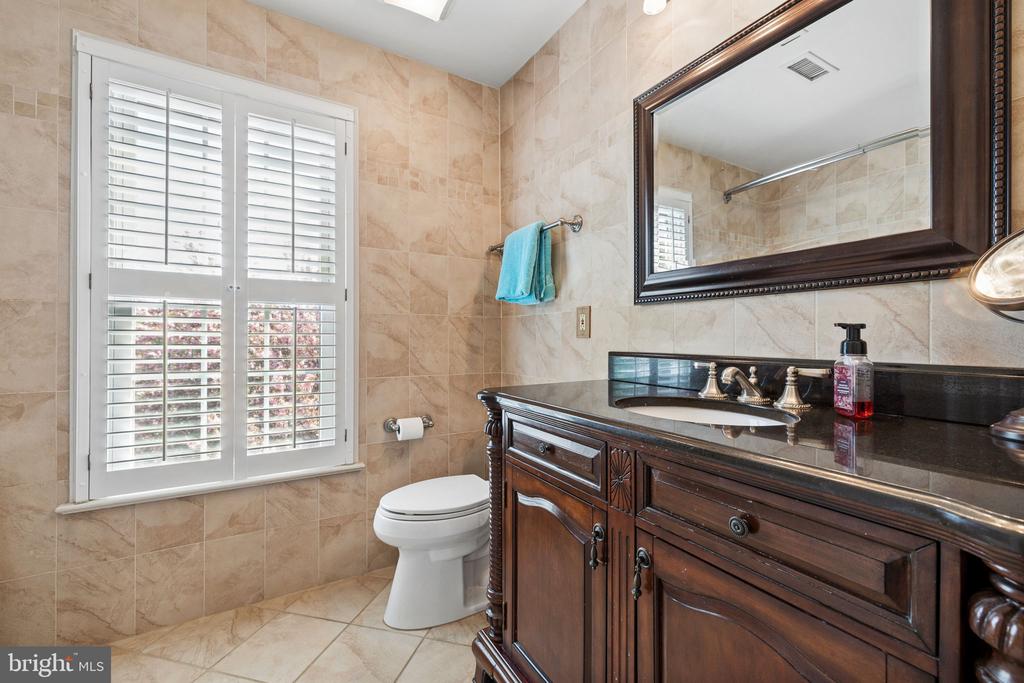 7573 FUSILIER DR, WARRENTON, Virginia 20186, 4 Bedrooms Bedrooms, ,3 BathroomsBathrooms,Residential,7573 FUSILIER DR,VAFQ2021214 MLS # VAFQ2021214