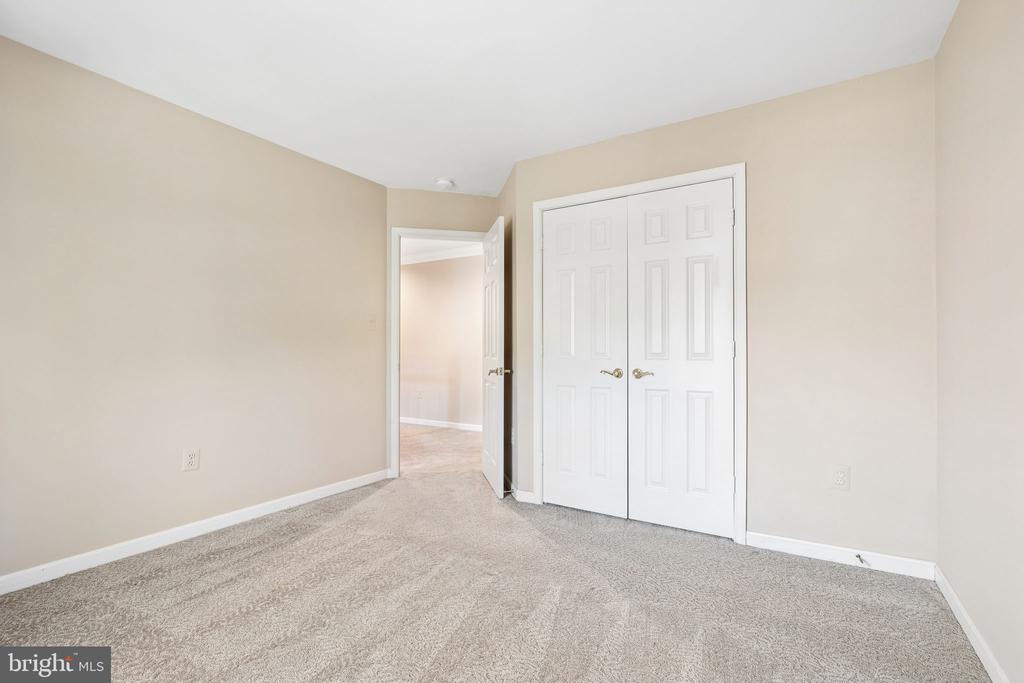 7573 FUSILIER DR, WARRENTON, Virginia 20186, 4 Bedrooms Bedrooms, ,3 BathroomsBathrooms,Residential,7573 FUSILIER DR,VAFQ2021214 MLS # VAFQ2021214