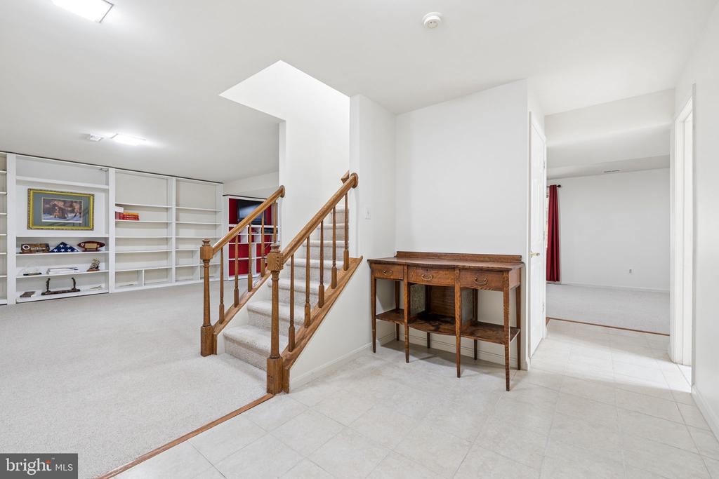 7573 FUSILIER DR, WARRENTON, Virginia 20186, 4 Bedrooms Bedrooms, ,3 BathroomsBathrooms,Residential,7573 FUSILIER DR,VAFQ2021214 MLS # VAFQ2021214