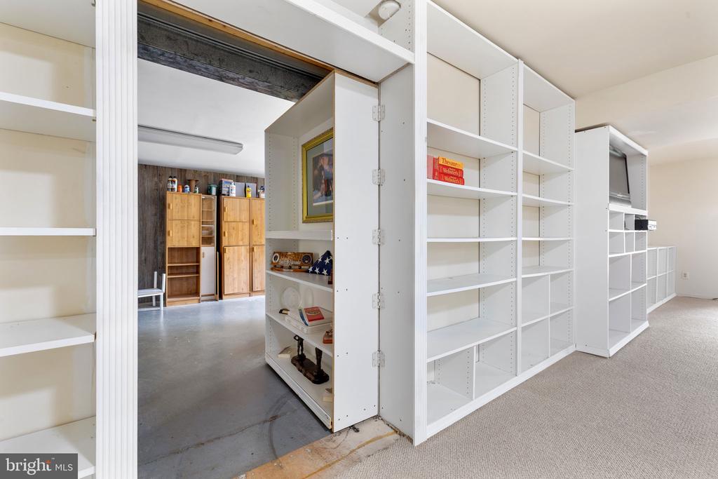 7573 FUSILIER DR, WARRENTON, Virginia 20186, 4 Bedrooms Bedrooms, ,3 BathroomsBathrooms,Residential,7573 FUSILIER DR,VAFQ2021214 MLS # VAFQ2021214