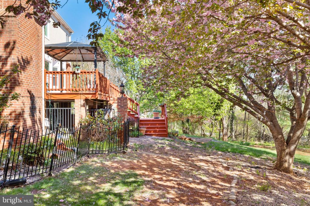 7573 FUSILIER DR, WARRENTON, Virginia 20186, 4 Bedrooms Bedrooms, ,3 BathroomsBathrooms,Residential,7573 FUSILIER DR,VAFQ2021214 MLS # VAFQ2021214