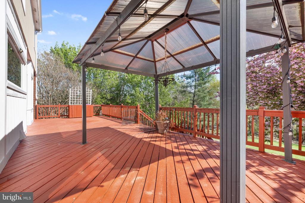 7573 FUSILIER DR, WARRENTON, Virginia 20186, 4 Bedrooms Bedrooms, ,3 BathroomsBathrooms,Residential,7573 FUSILIER DR,VAFQ2021214 MLS # VAFQ2021214