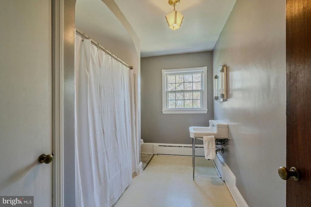 221 MOCKINGBIRD LN, WARRENTON, Virginia 20186, 3 Bedrooms Bedrooms, ,2 BathroomsBathrooms,Residential,221 MOCKINGBIRD LN,VAFQ2021470 MLS # VAFQ2021470 221 MOCKINGBIRD LN, WARRENTON, Virginia 20186, 3 Bedrooms Bedrooms, ,2 BathroomsBathrooms,Residential,221 MOCKINGBIRD LN,VAFQ2021470 MLS # VAFQ2021470