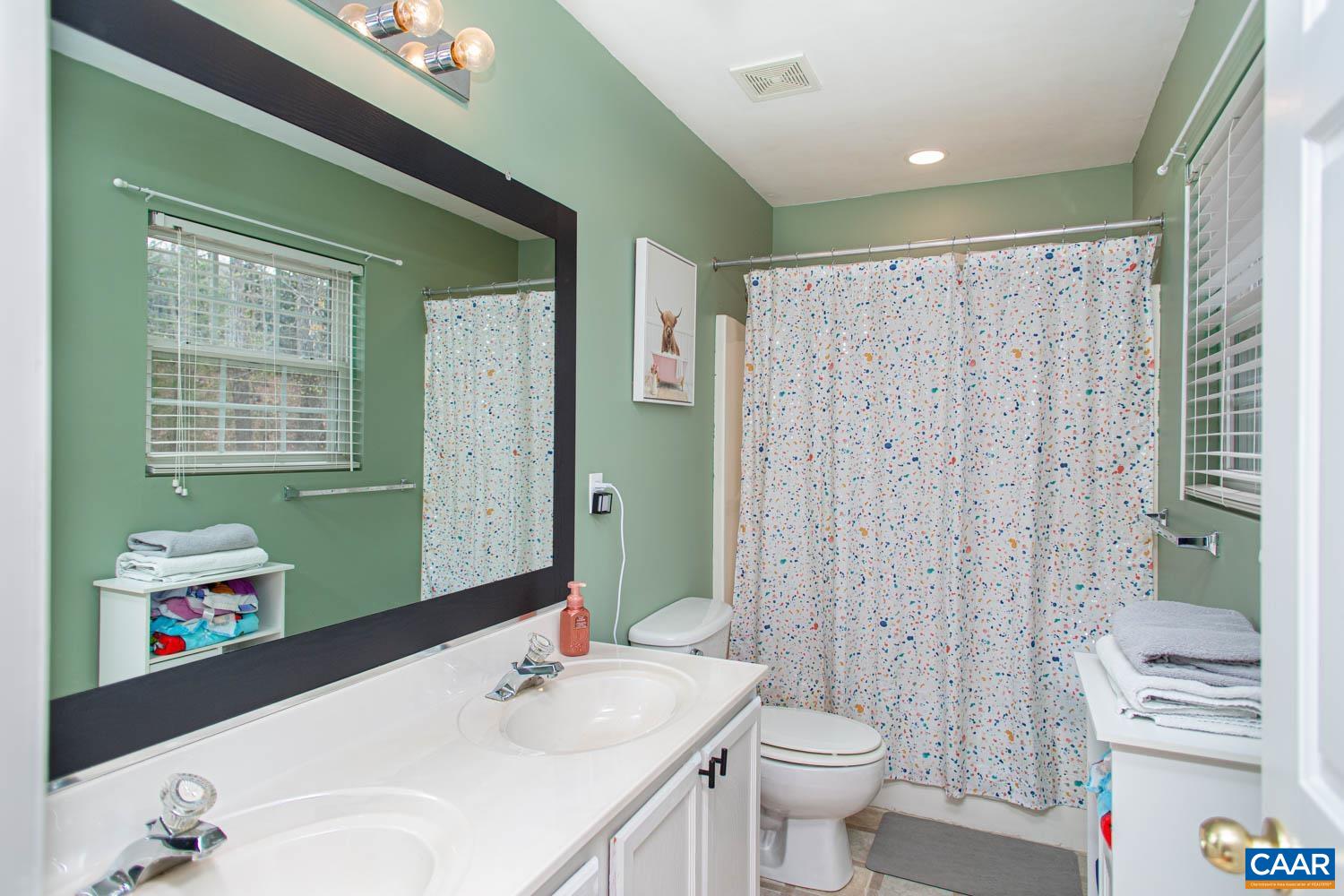 5 BRIDLEWOOD DR, PALMYRA, Virginia 22963, 3 Bedrooms Bedrooms, ,3 BathroomsBathrooms,Residential,5 BRIDLEWOOD DR,675273 MLS # 675273