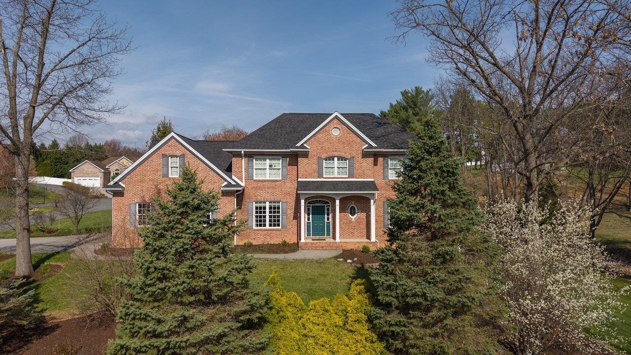 1281 KENTSHIRE DR, ROCKINGHAM, Virginia 22801, 4 Bedrooms Bedrooms, ,4 BathroomsBathrooms,Residential,1281 KENTSHIRE DR,675437 MLS # 675437