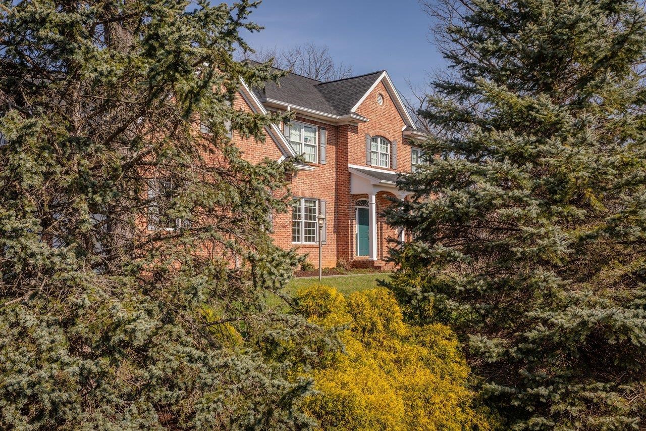 1281 KENTSHIRE DR, ROCKINGHAM, Virginia 22801, 4 Bedrooms Bedrooms, ,4 BathroomsBathrooms,Residential,1281 KENTSHIRE DR,675437 MLS # 675437